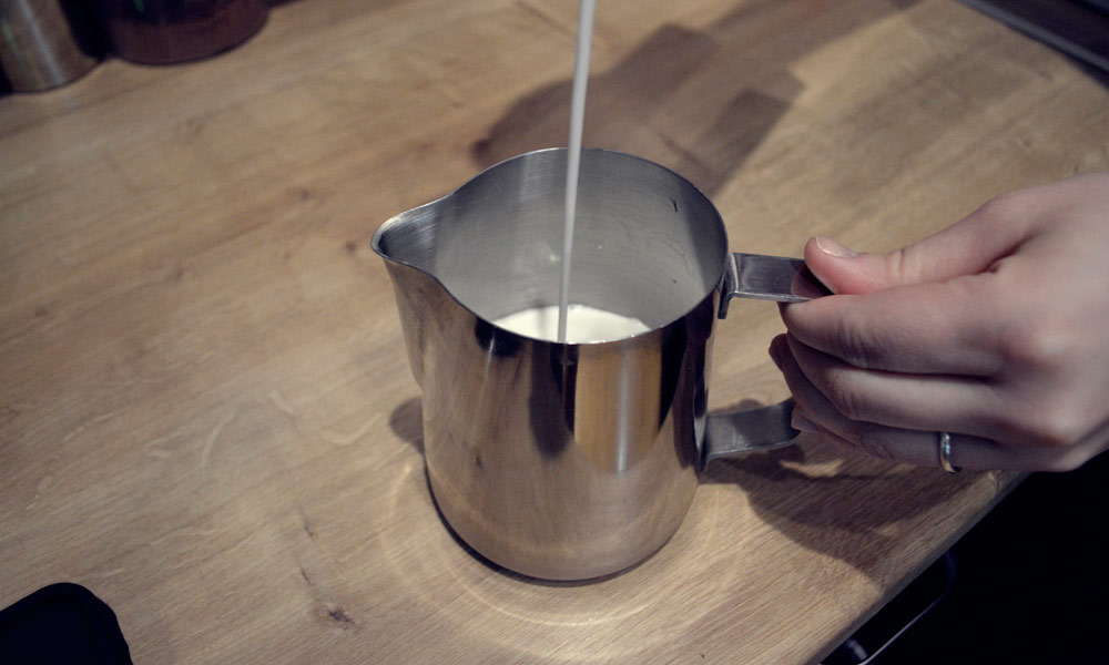 Do spieniania najlepiej użyć zimne, świeże mleko